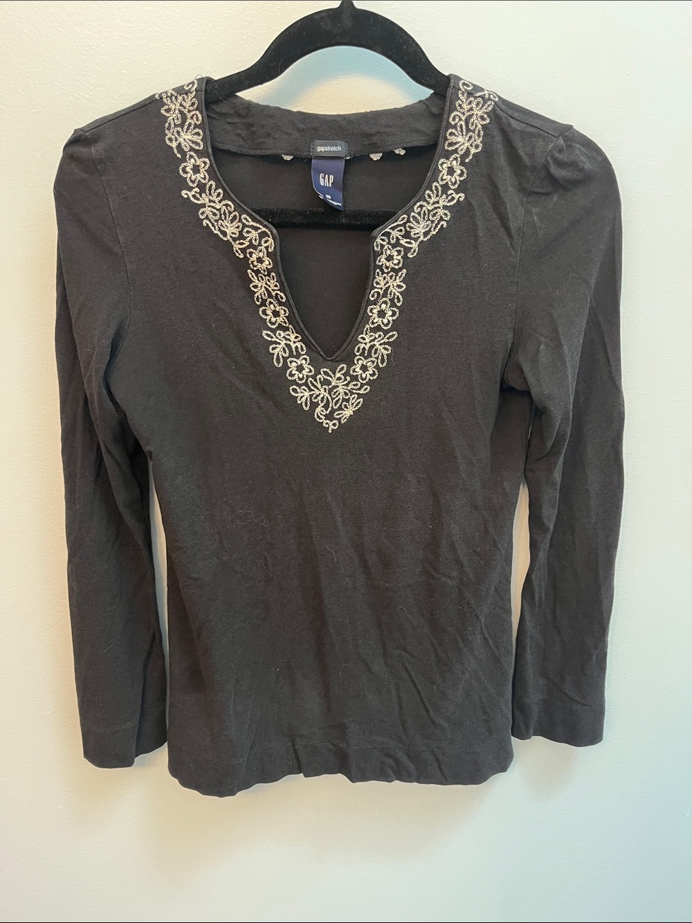 GAP Black Long-Sleeve V-Neck Top with White Embroidered Neckline